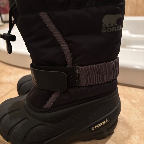 SOREL Boys Winter Boots - Picture 2 of 4